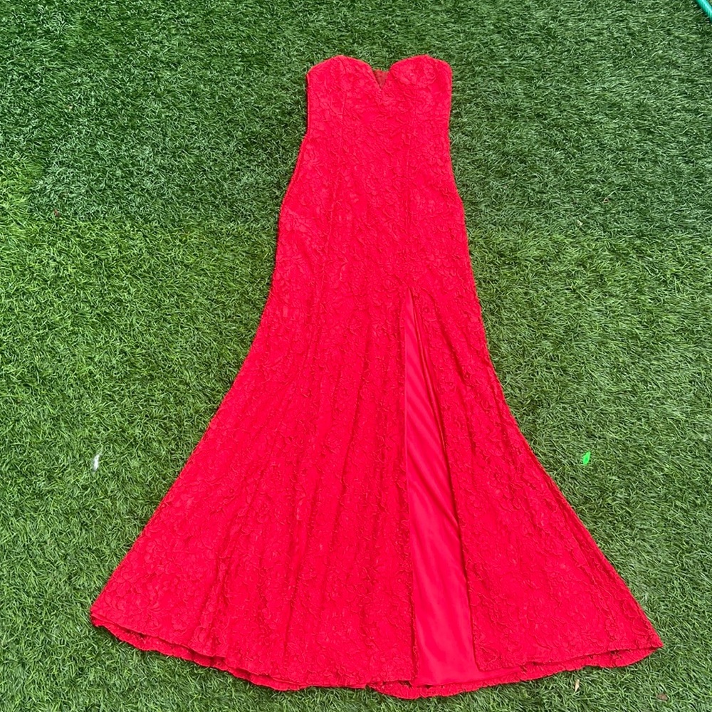 red strapless lace dress